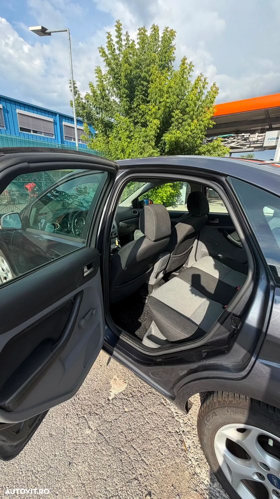 Ford Focus 1.6 TDCI 90 CP Trend - 7