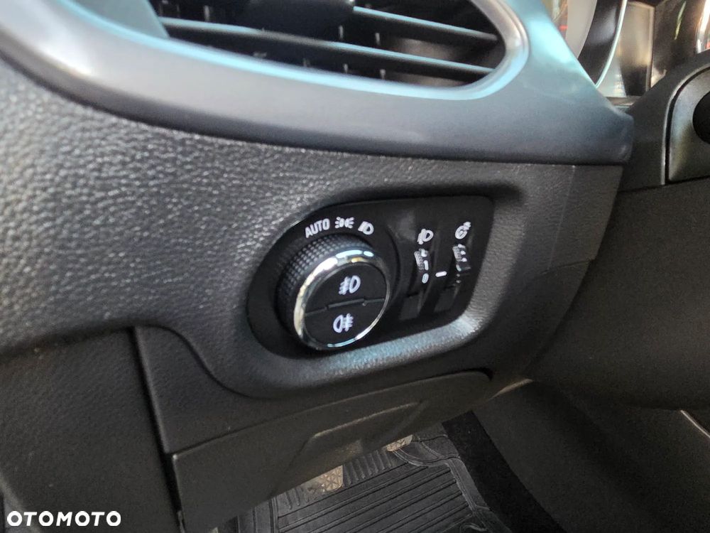 Opel Astra 1.4 Turbo Start/Stop Dynamic - 17