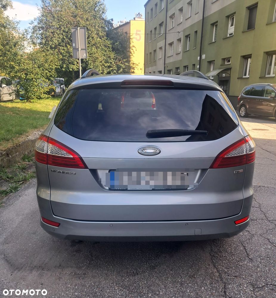 Ford Mondeo - 8