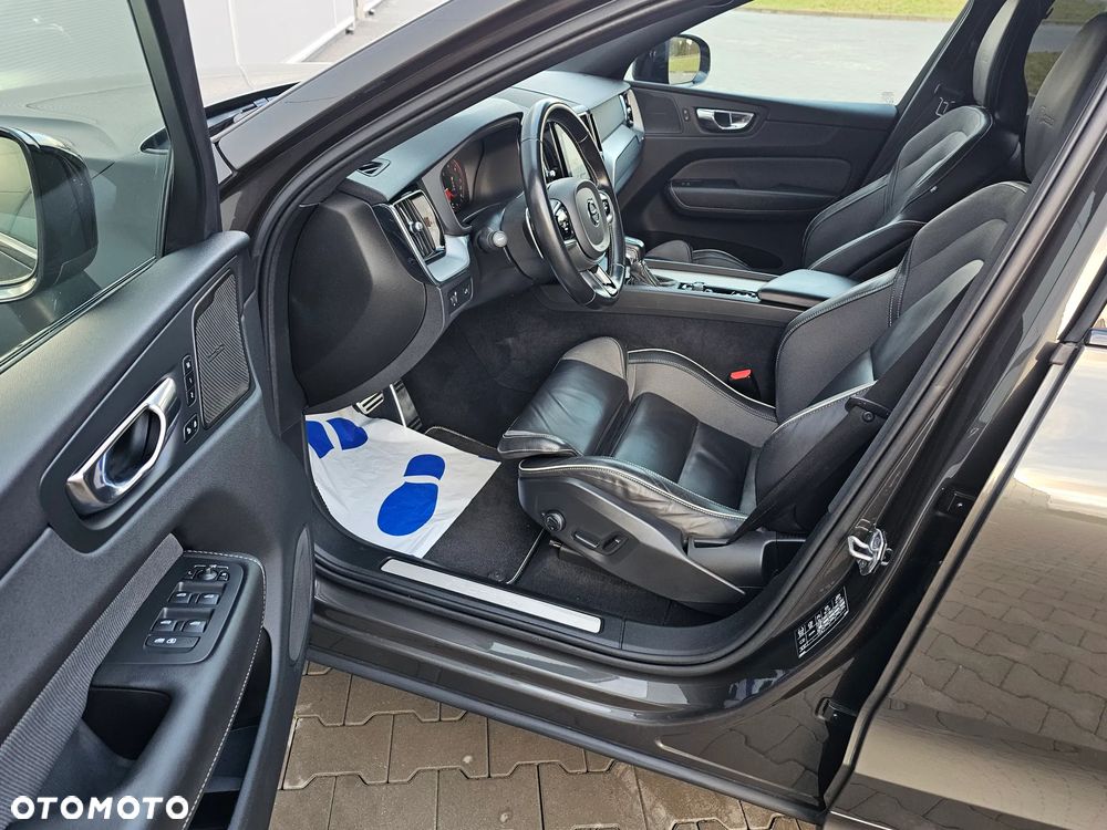 Volvo XC 60 D4 Geartronic RDesign - 26