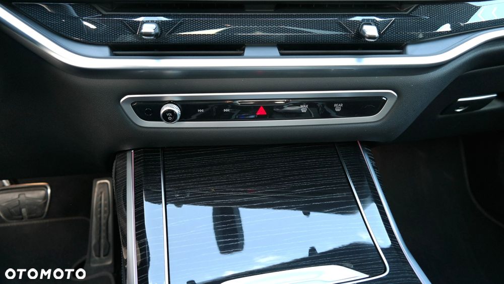 BMW X7 xDrive40d - 18