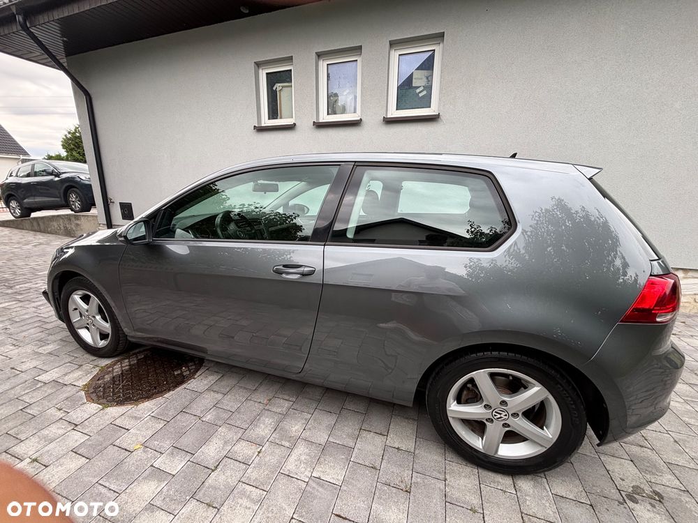 Volkswagen Golf - 8