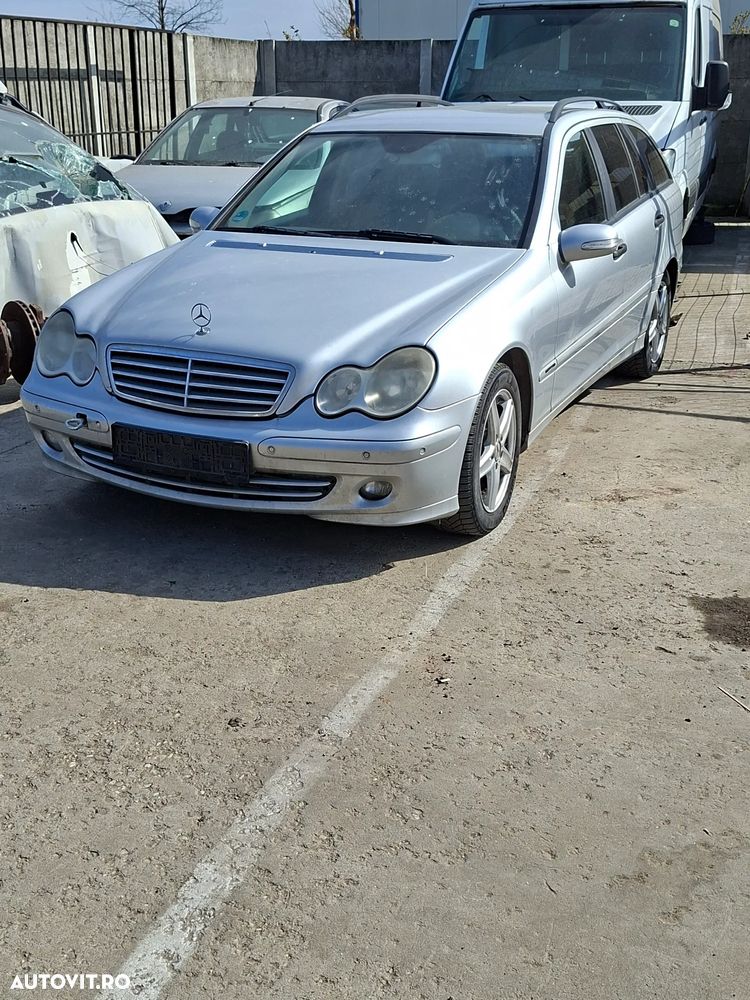 Dezmebres Mercedes C - 1