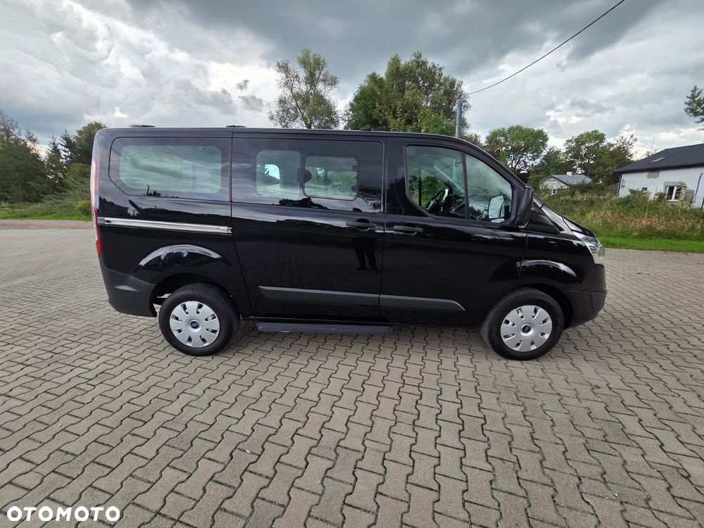 Ford Tourneo Custom - 11