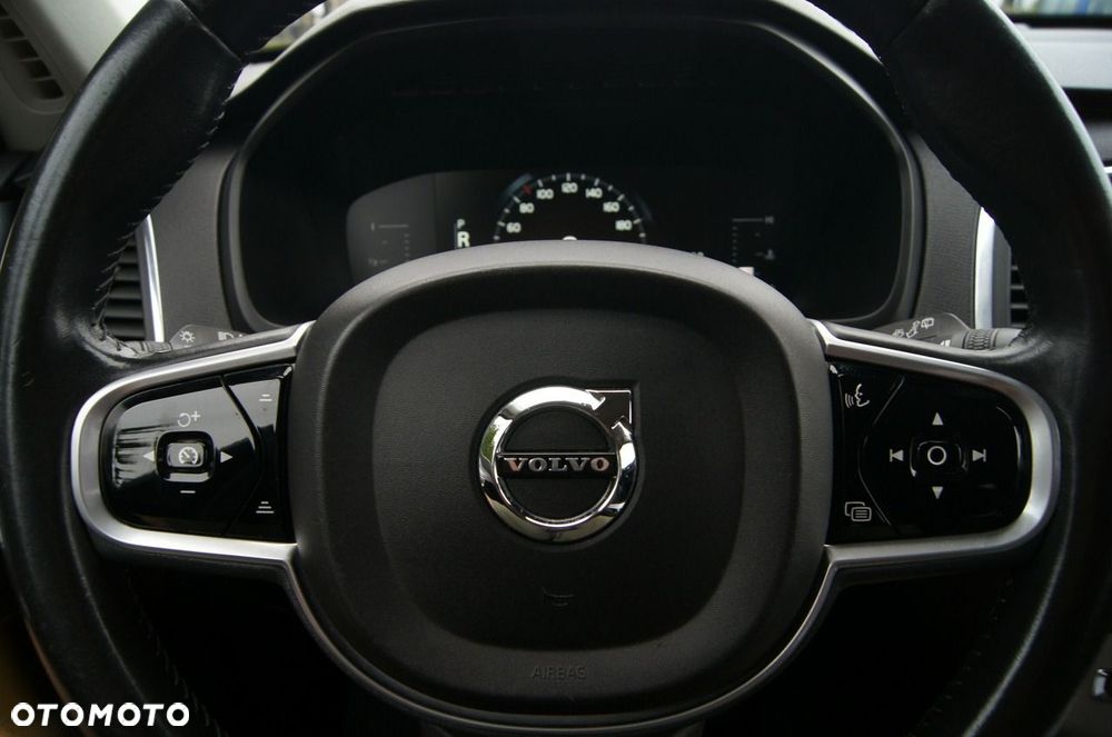 Volvo XC 90 D5 AWD Geartronic Momentum - 25