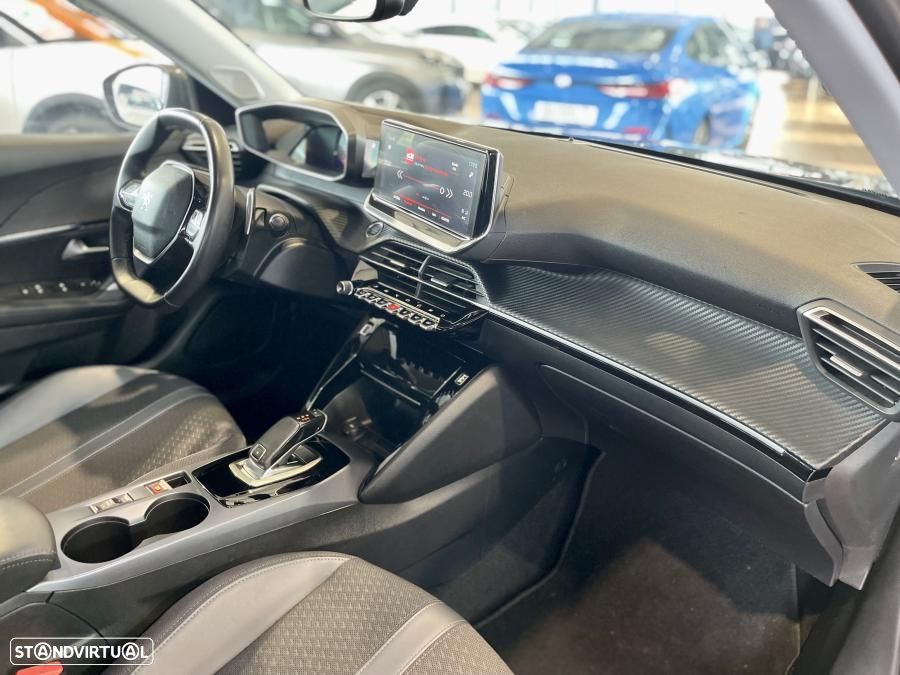 Peugeot 2008 1.2 PureTech Allure Pack EAT8 - 30