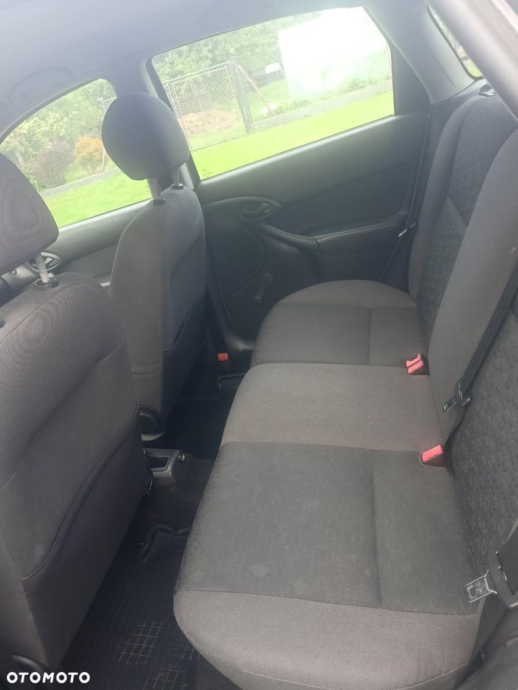 Ford Focus - 15