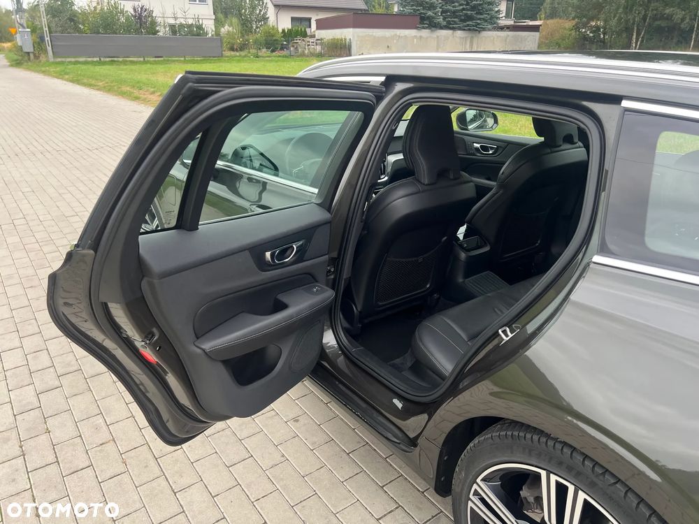 Volvo V60 T6 AWD Recharge Geartronic Inscription Expression - 30