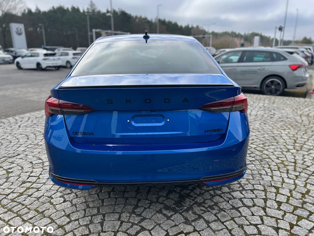 Skoda Octavia 1.5 TSI e-TEC DSG Sportline - 6