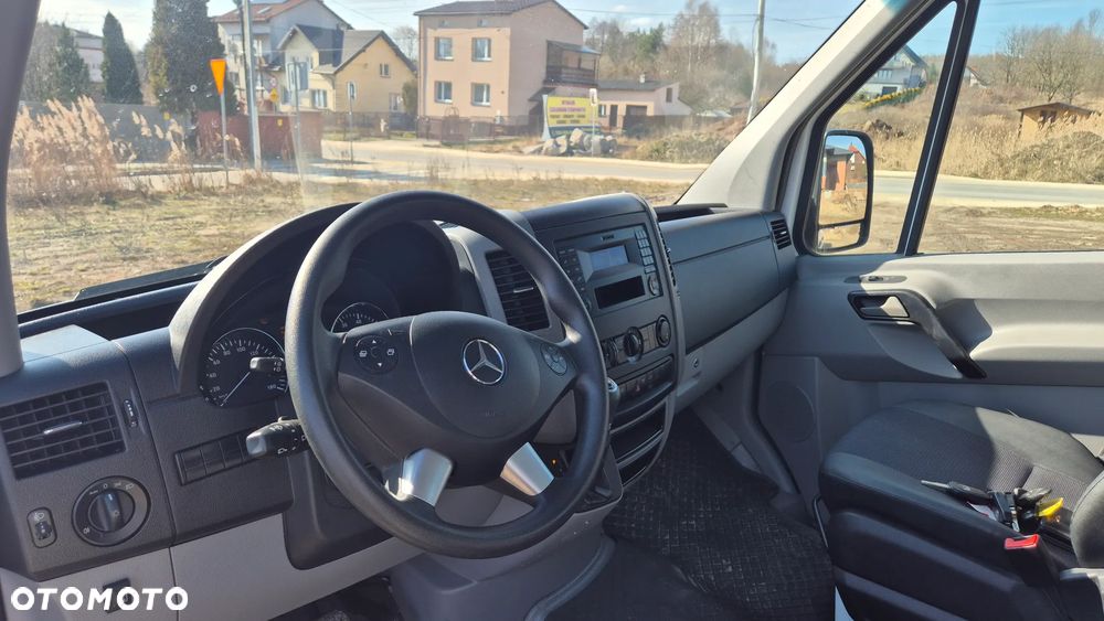 Mercedes-Benz Sprinter - 9