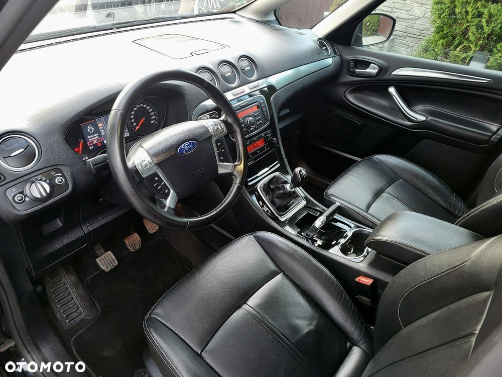 Ford S-Max - 9