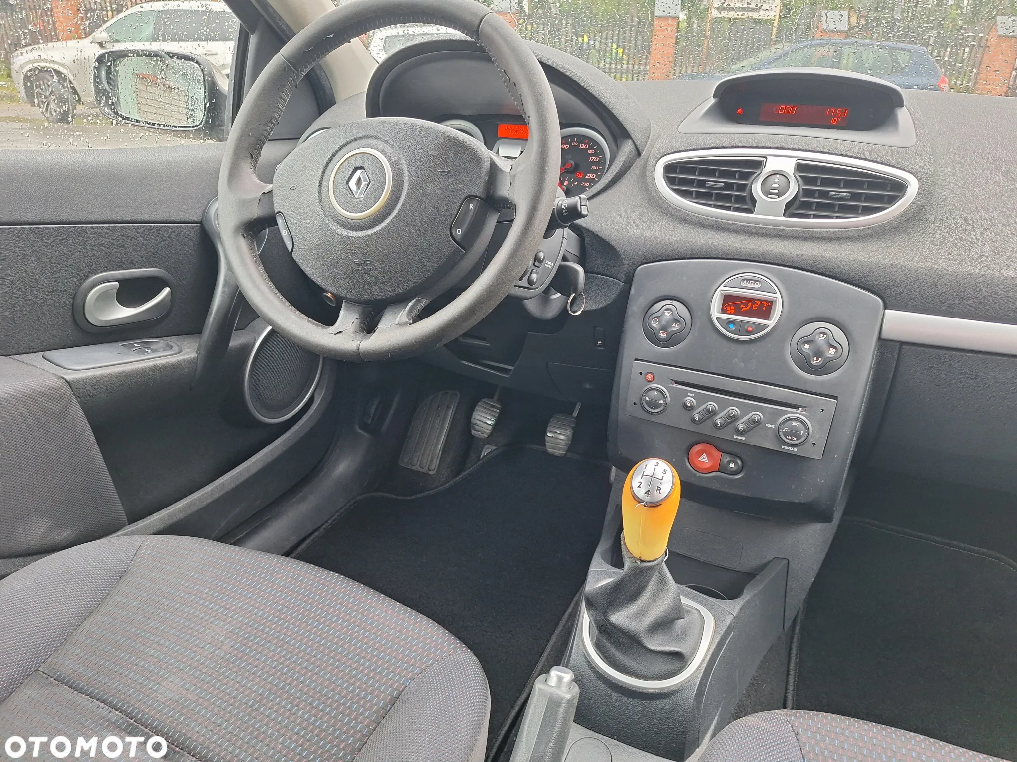 Renault Clio 1.2 TCE Authentique - 9