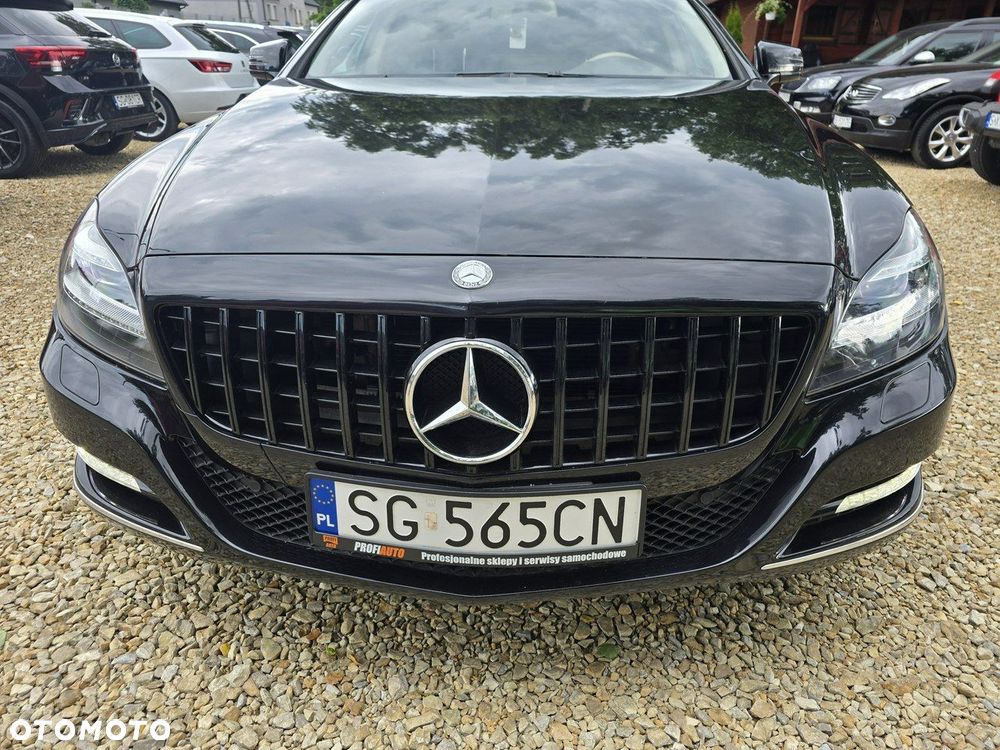 Mercedes-Benz CLS - 33