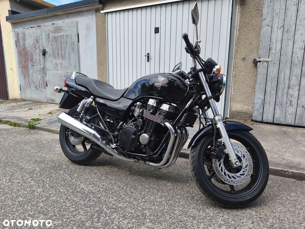 Honda CB - 4