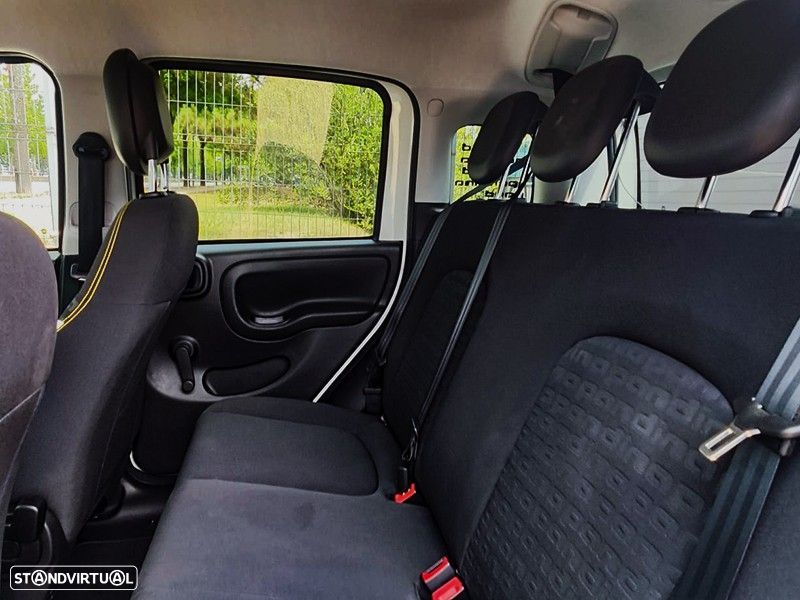 Fiat Panda 1.0 Hybrid Cross - 12