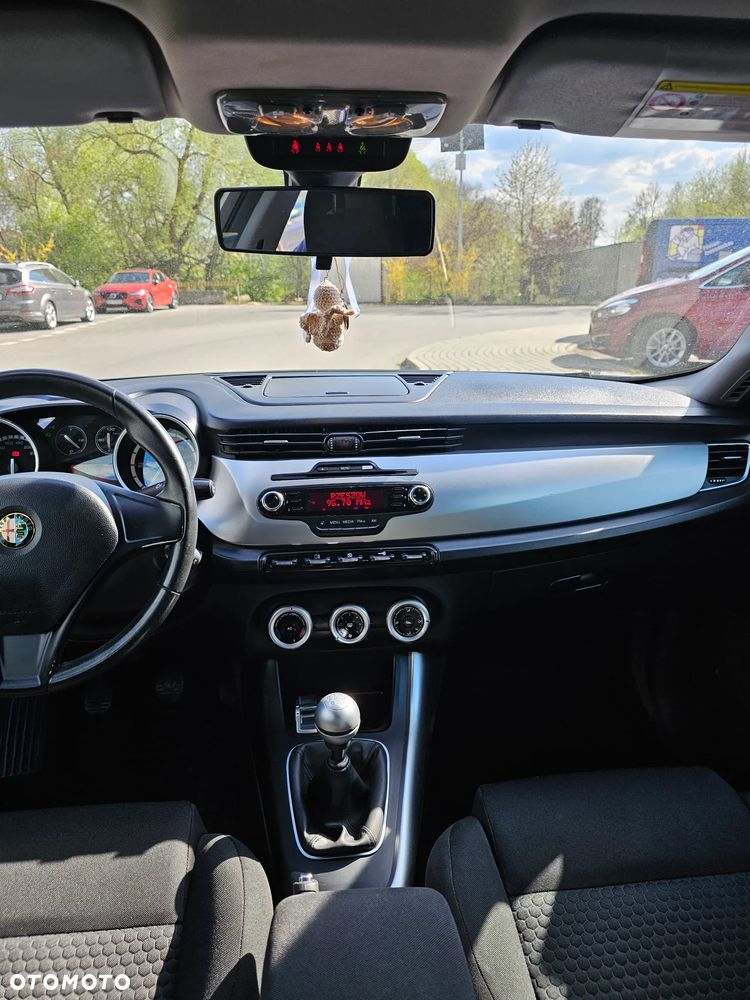 Alfa Romeo Giulietta 1.6 JTDM 16V - 15