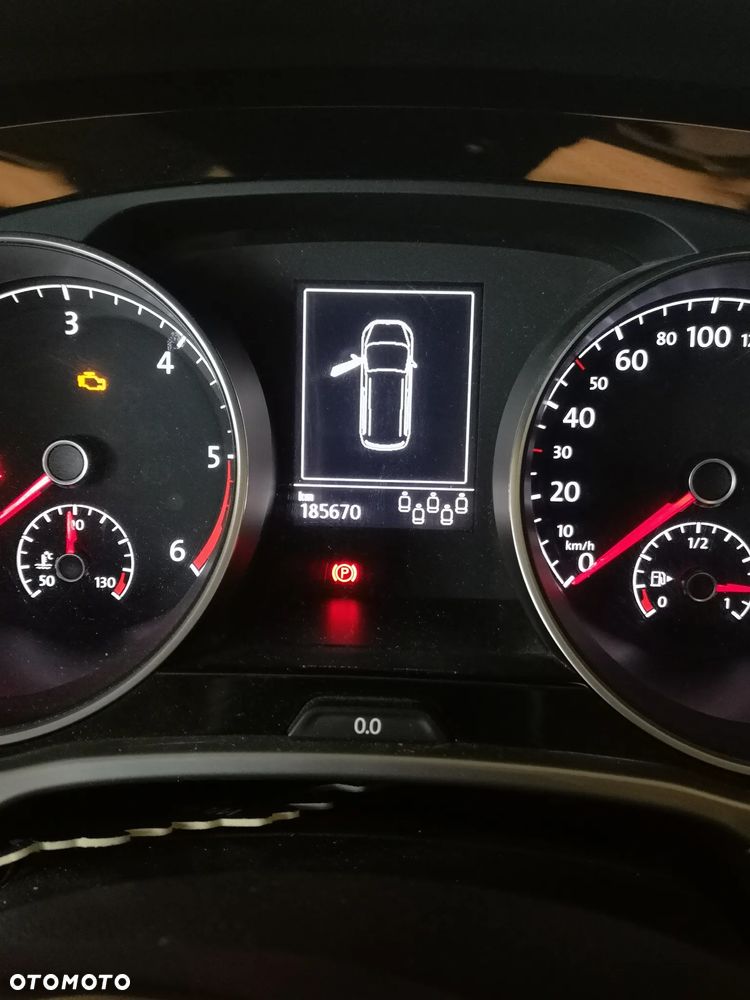 Volkswagen Touran - 9
