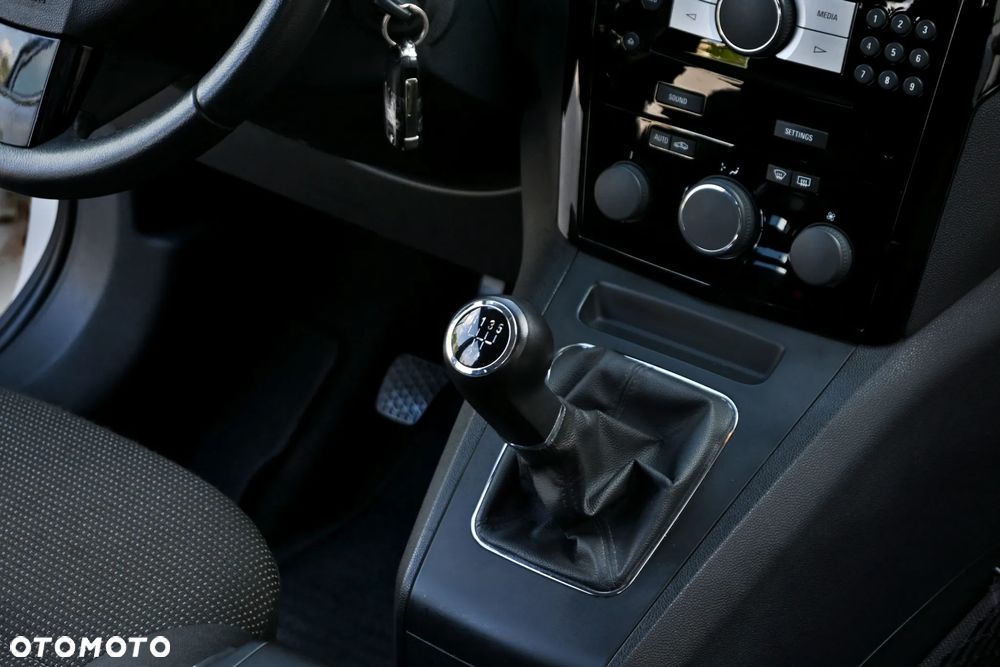 Opel Zafira 1.8 Cosmo - 25
