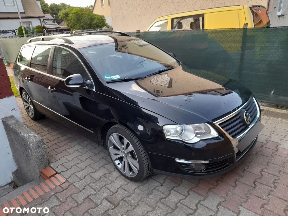 Volkswagen Passat - 1