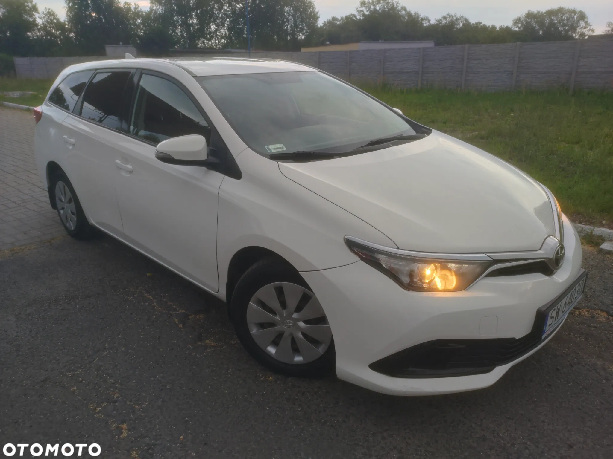 Toyota Auris 1.4 D-4D Active - 4