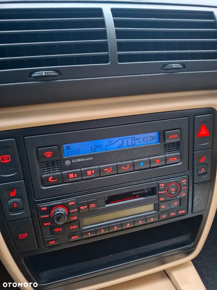 Volkswagen Passat - 8