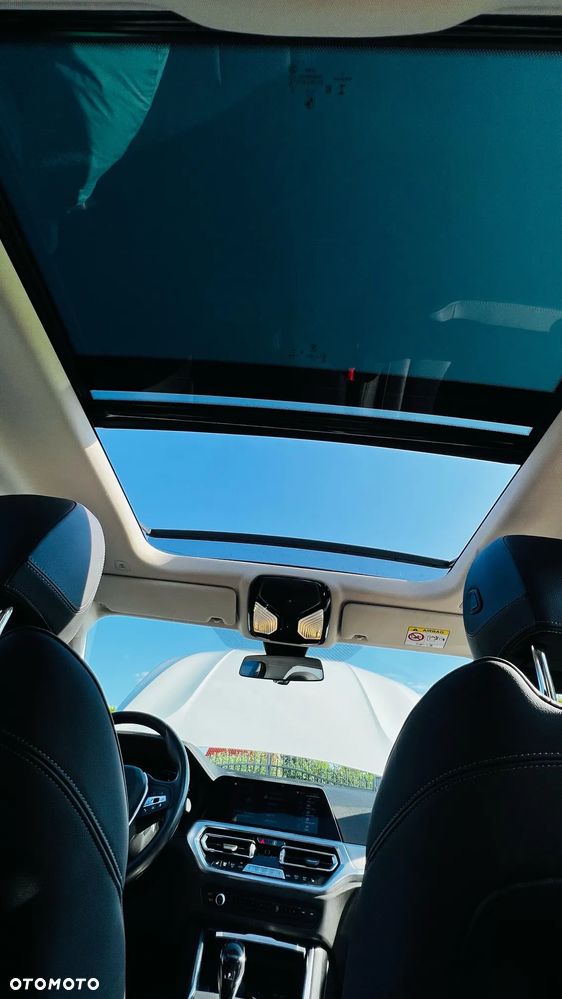 BMW Seria 3 320d xDrive Luxury Line sport - 32