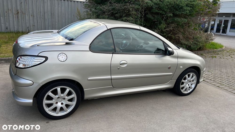 Peugeot 206 CC 135 Roland Garros - 10