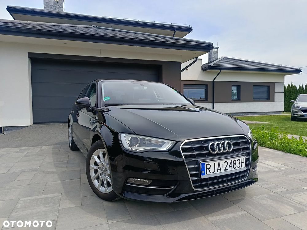 Audi A3 Sportback 2.0 TDI S tronic Attraction - 2