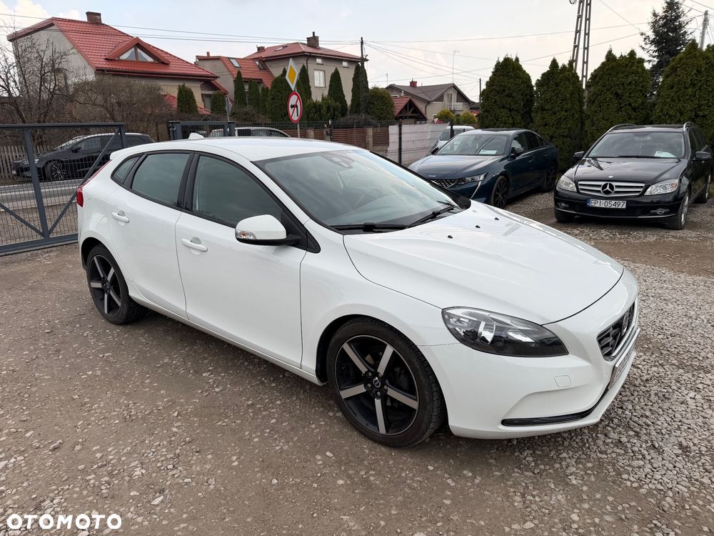 Volvo V40 D2 - 17