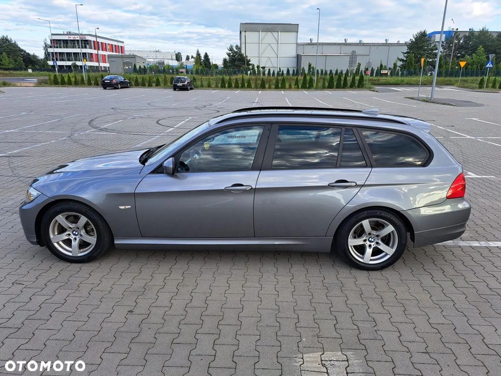 BMW Seria 3 318d DPF Touring Edition Exclusive - 5
