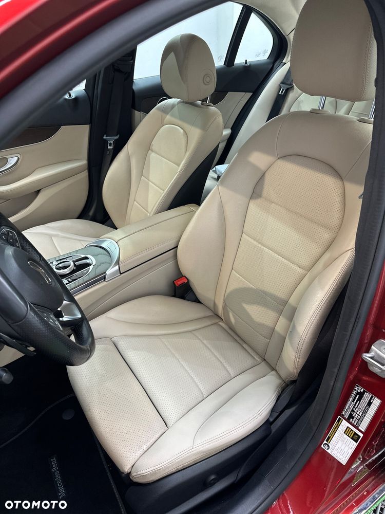 Mercedes-Benz Klasa C 300 7G-TRONIC Avantgarde - 17
