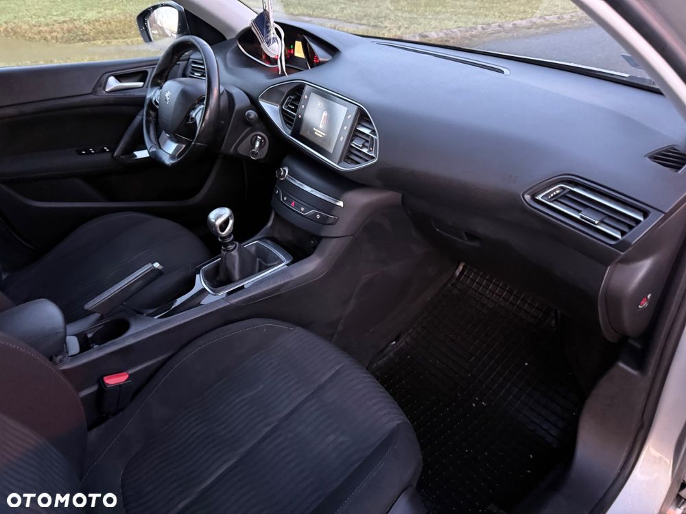 Peugeot 308 1.6 BlueHDi Active S&S - 29