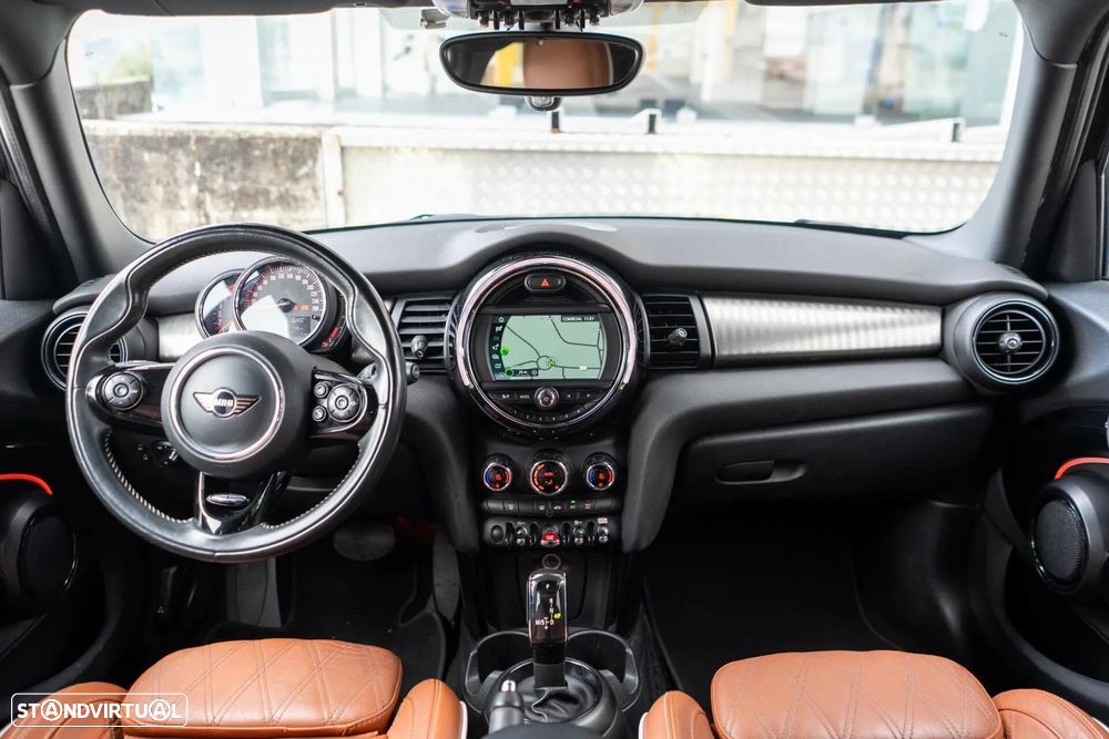 MINI 5 Portas Cooper D Auto - 7