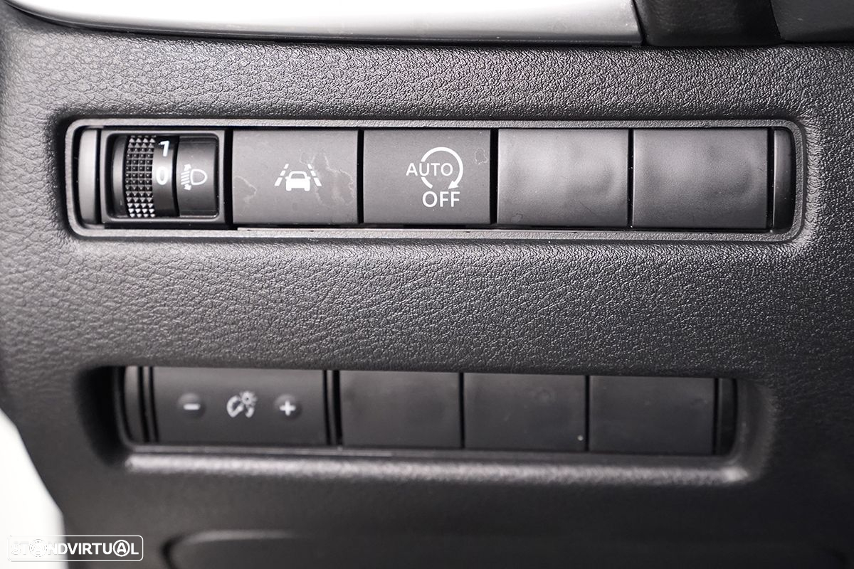 Nissan Qashqai 1.3 DIG-T N-Connecta Xtronic - 19