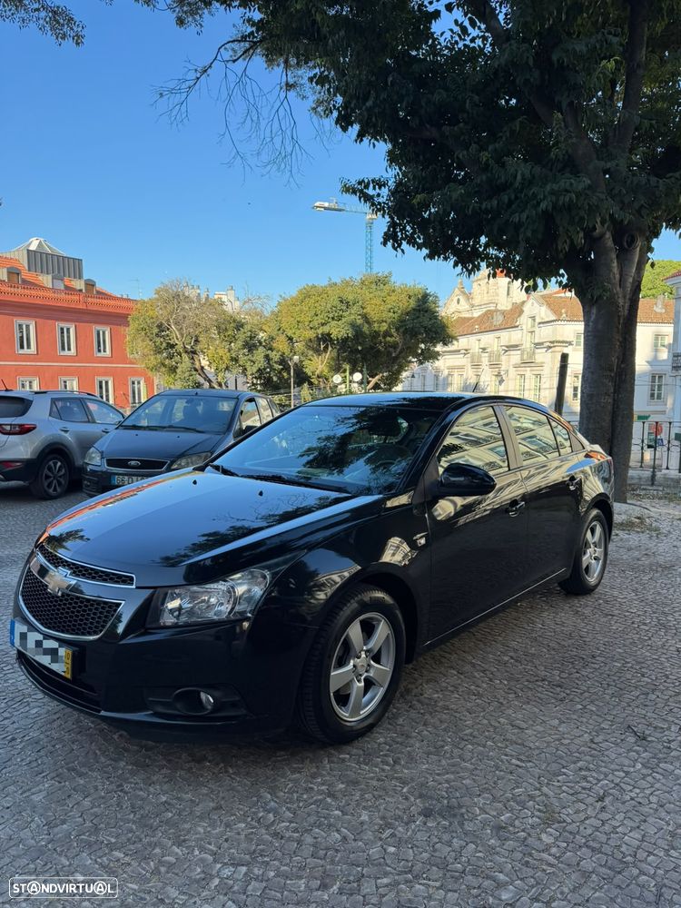 Chevrolet Cruze 1.6 LS - 2