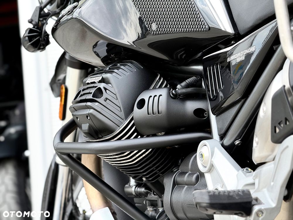 Moto Guzzi V85 - 22
