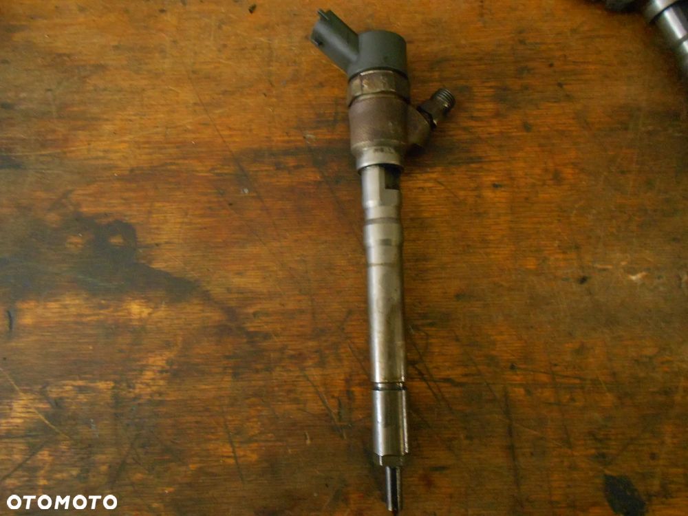 WTRYSK WTRYSKI KIA HYUNDAI SANTA FE SONATA TUCSON CARENS 2.0 CRDI 33800-27000 - 2