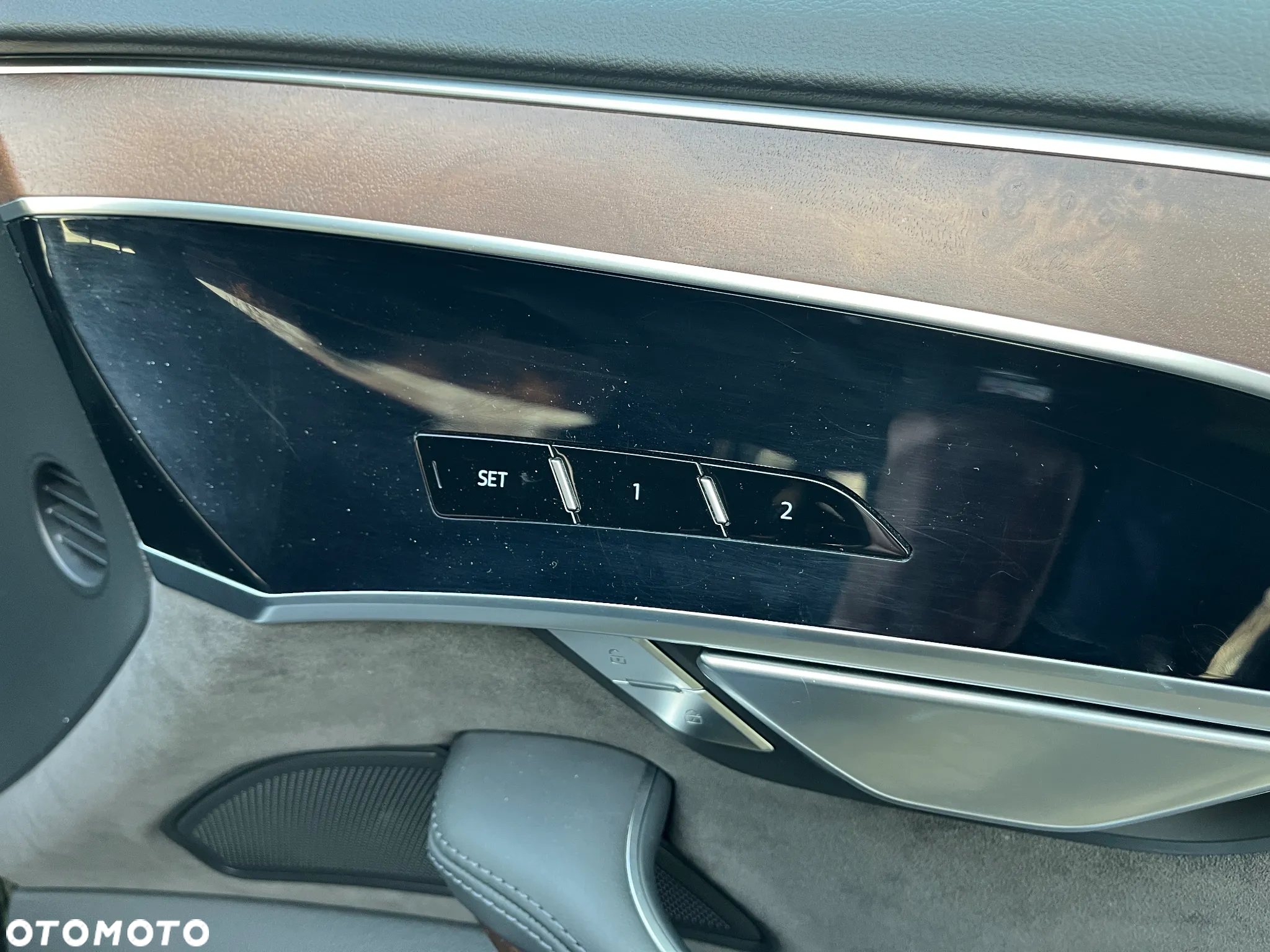 Audi A8 60 TFSI e Quattro Tiptronic - 33