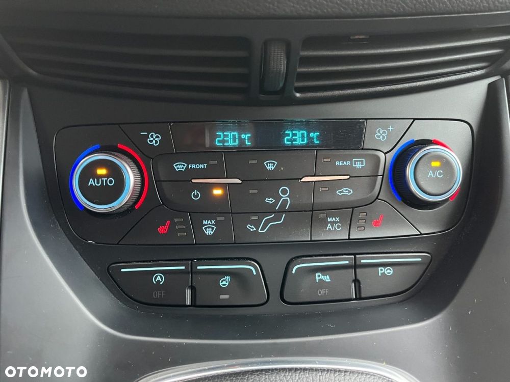 Ford Kuga 1.5 EcoBoost 2x4 Trend - 22