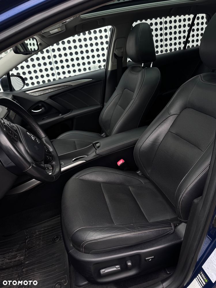 Toyota Avensis 2.0 Premium MS - 27