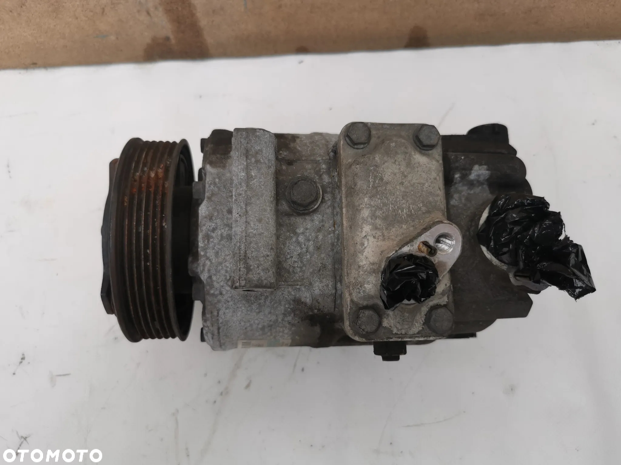 Sprężąrka Klimatyzacji Golf V Passat B6 Touran A3 8P 1.9 2.0 TDI 1K0820803S - 2