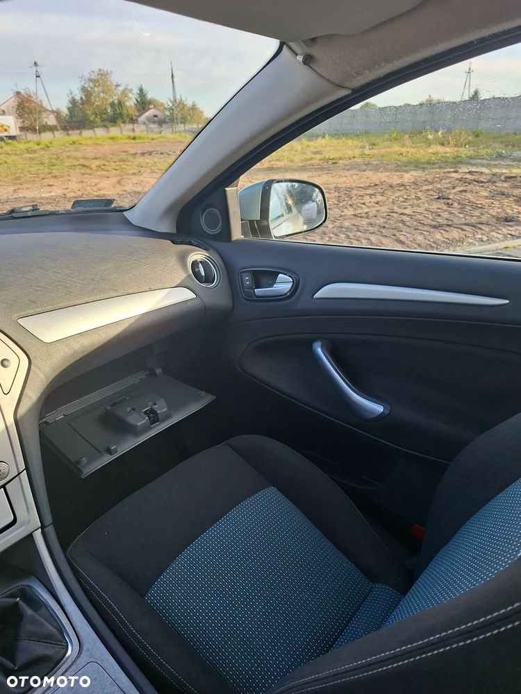 Ford Mondeo 1.8 TDCi Ambiente - 10