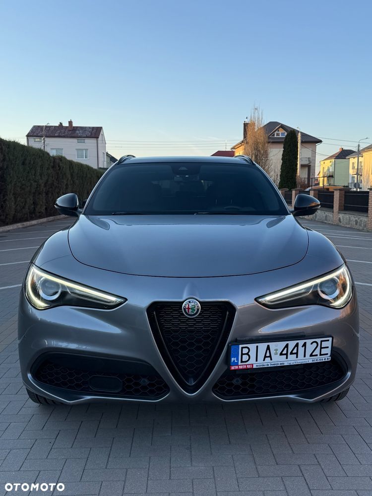 Alfa Romeo Stelvio 2.0 Turbo 16V AT8-Q4 Veloce Ti - 8