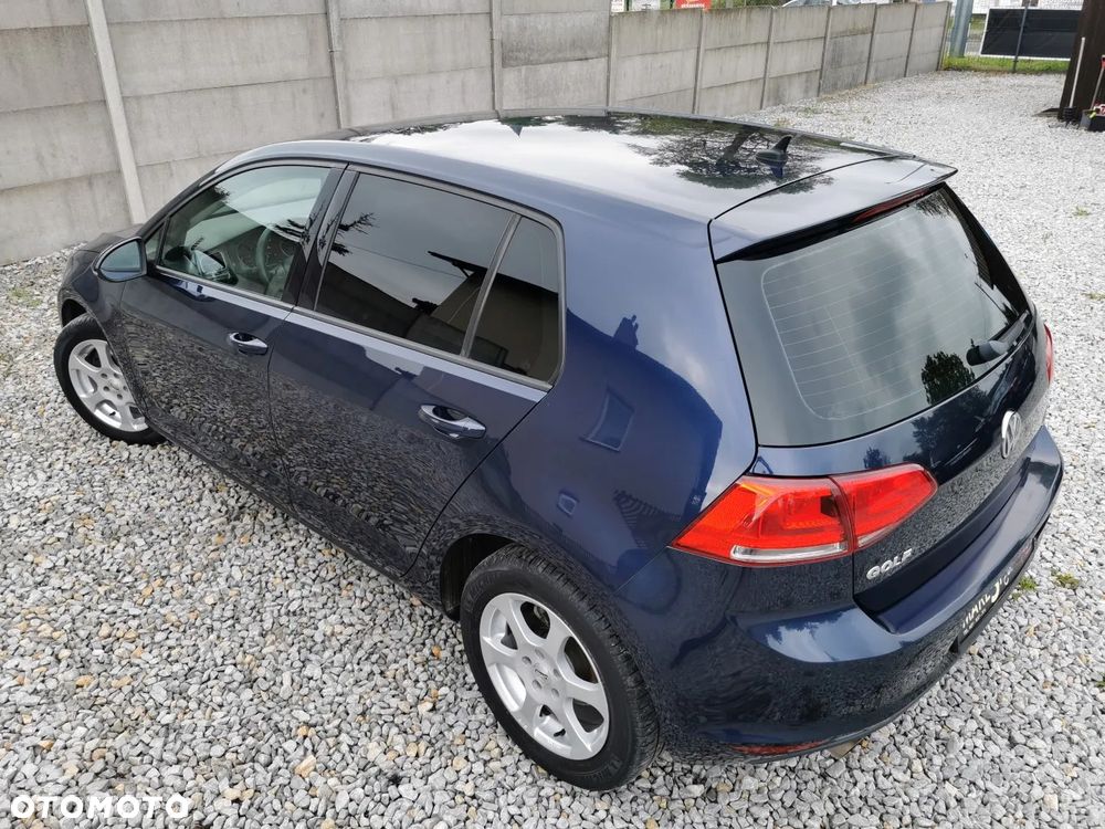Volkswagen Golf - 27