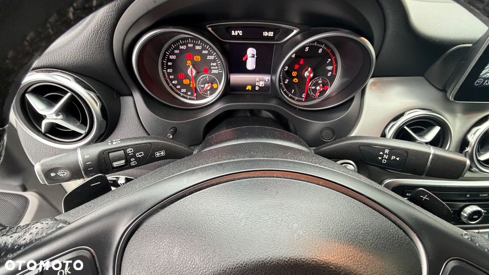 Mercedes-Benz GLA - 19