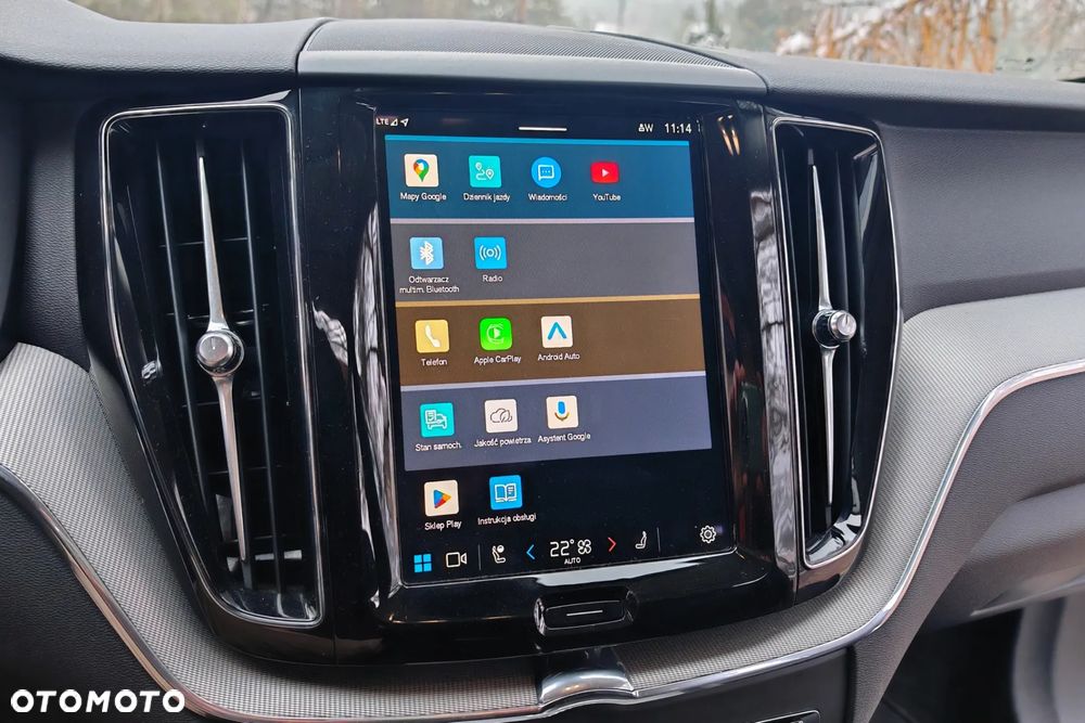 Volvo XC 60 B4 D AWD Plus Dark - 29