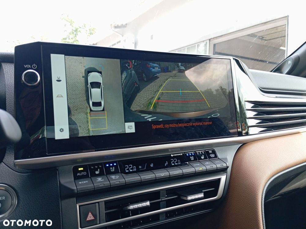 Toyota Camry - 19