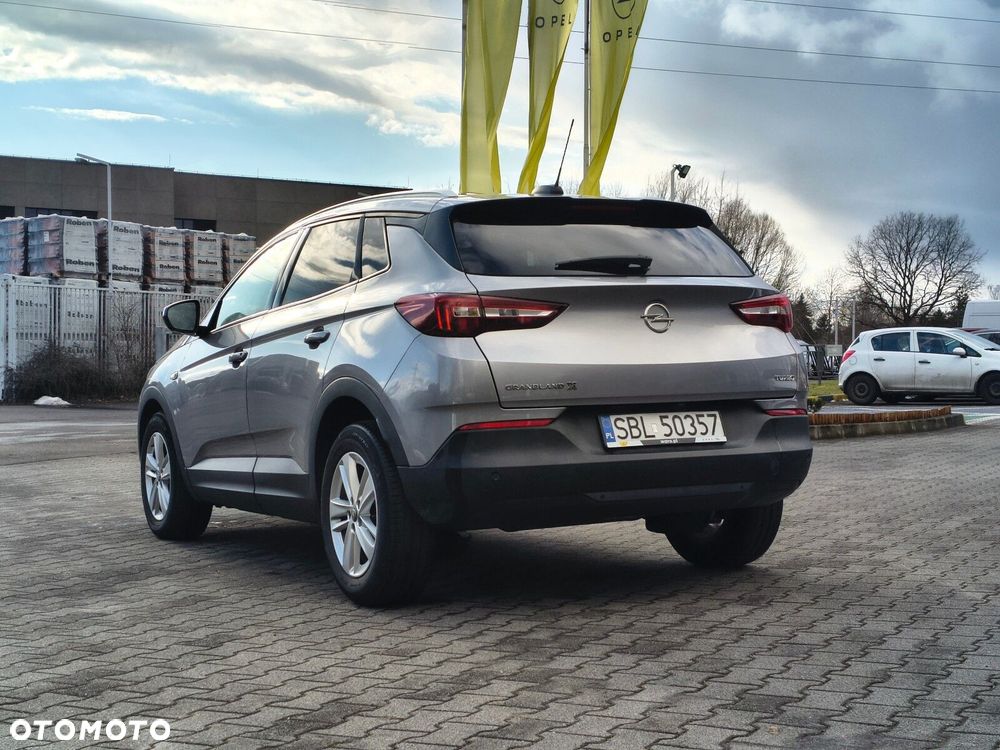 Opel Grandland X 1.2 T Enjoy S&S - 4