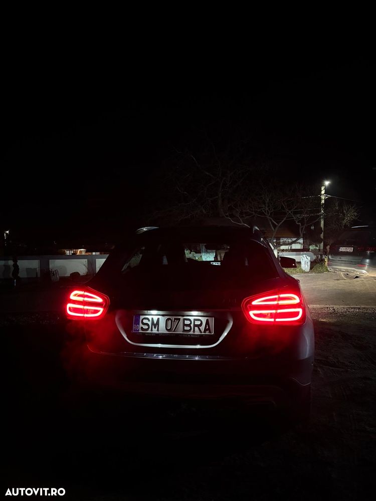 Mercedes-Benz GLA 200 CDI 4MATIC Aut. - 12