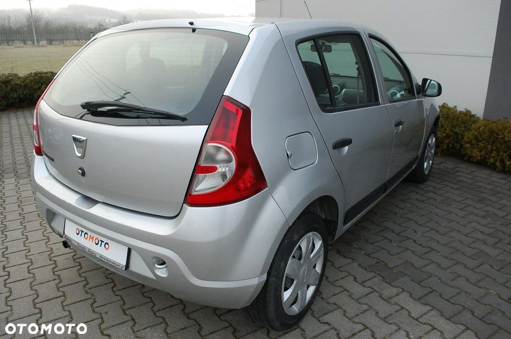 Dacia Sandero - 4